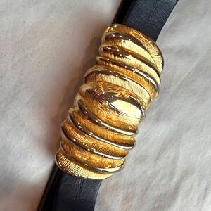 Vintage Dotty Smith Gold Tone Large Buckle Feathered Etched Blue Leather Belt